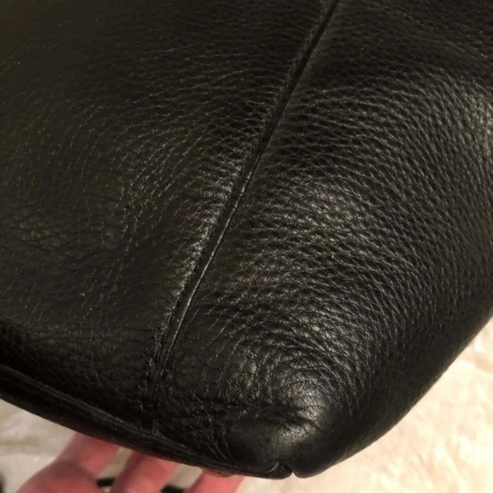 Michael kors black leather zippered tote bag